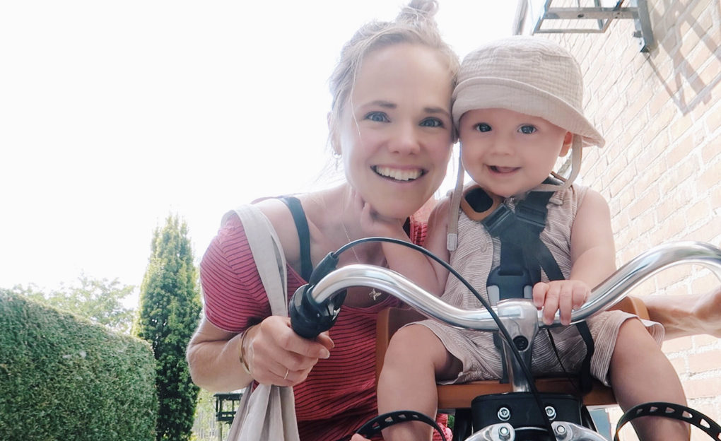 Eerste fietsen en skydiven met baby | Weekvlog 121 - IkVrouwvanJou